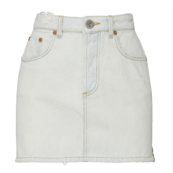 NEW One Teaspoon Brando 2020 Mini Distressed Light Wash Denim Button Fly Skirt - Picture 15 of 15